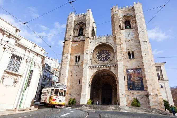 Private guided tour to 7 Colinas and Belém in an electric Tuk Tuk with 4.5 hours. - Wrap-up at LX Factory and Artistic Neighborhoods