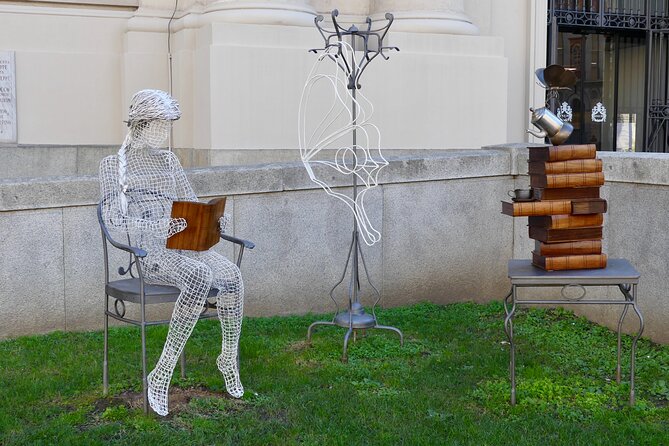 Private Guided Tour to Discover and Shoot the Iconic Places of Turin - Piazza Castello: The Heart of Turin’s Historic Center