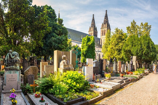Private Guided Tour to the Historic fortress of Vyehrad - The Significance of Vyšehrad Cemetery