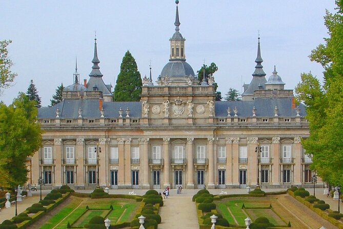 Private Guided Tour with Admission to La Granja and Fabrica de Vidrio - Discovering La Granja de San Ildefonso: A Royal 18th-Century Palace