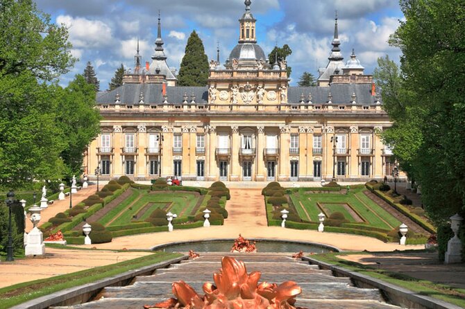 Private Guided Tour with Admission to La Granja and Fabrica de Vidrio - Who Should Consider This Tour?