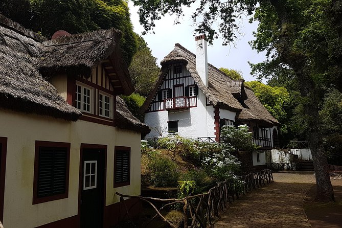 Private Guided Walk Levada Caldeirao Verde - Starting Point at Queimadas House and First Views