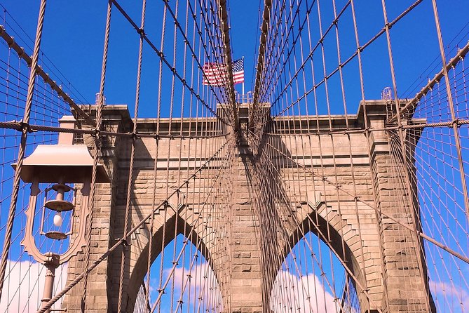 Private Guided Walking Tour of the Brooklyn Bridge and DUMBO - Cross the Iconic Brooklyn Bridge with Expert Narration