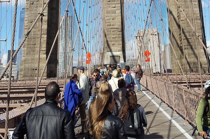 Private Guided Walking Tour of the Brooklyn Bridge and DUMBO - Meeting Point and Group Size Benefits