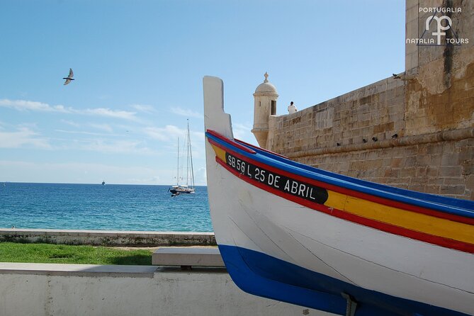 Private Half Day Arrabida Tour with Wine Tasting in Sesimbra - Exploring Sesimbra’s Fishing Harbor and Historic Walls