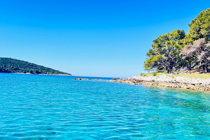 Private Half-Day Boat Tour from Split: Blue Lagoon & 2 Islands - Final Stop: A Wellness and Relaxation Retreat