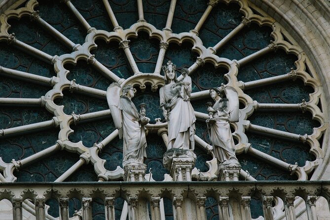 Private Half Day Historic Tour - Transitioning to Renaissance Paris at Hôtel de Ville