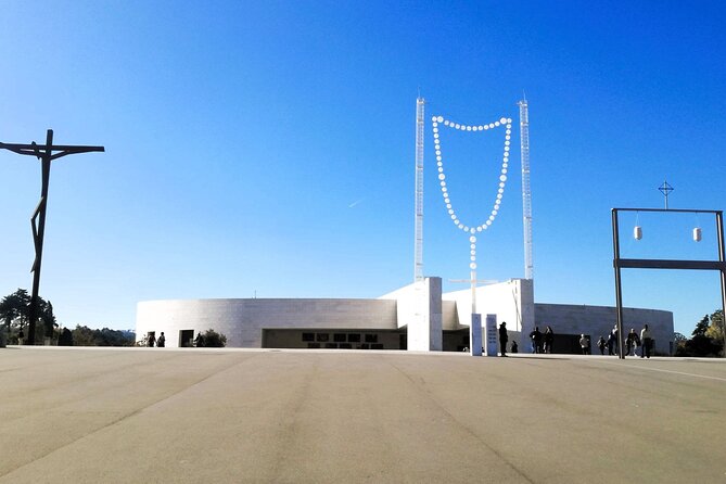 Private half-day tour from Lisbon to Fatima - Return to Lisbon and Reflection on the Journey