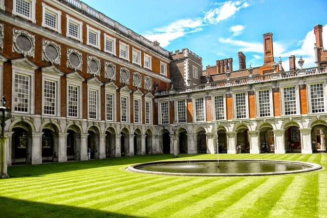 Private Half-Day Tour of Hampton Court - Inside Hampton Court Palace: A 500-Year-Old Royal Residence