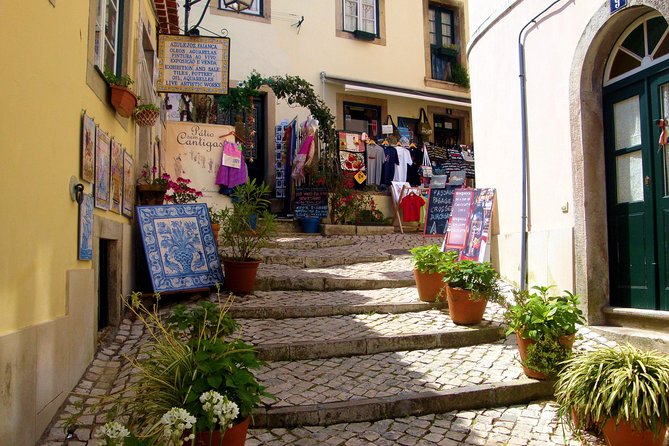 Private Half Day Tour To Sintra - Visiting the Iconic Pena Palace in the Heart of Sintra