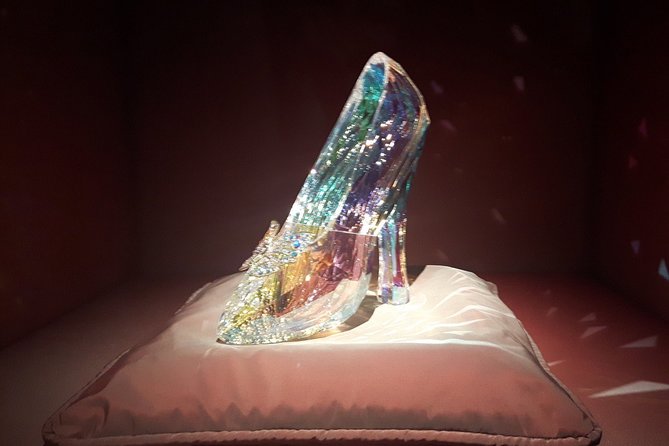 Private Half-day Tour to Swarovski Crystal World in Wattens - Tour Accessibility and Added Comfort