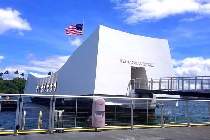 Private Hawaii Pearl Harbor Tours and North Shore (up to 12 people ) - Experience the Best of Honolulu with a Private Hawaii Pearl Harbor and North Shore Tour
