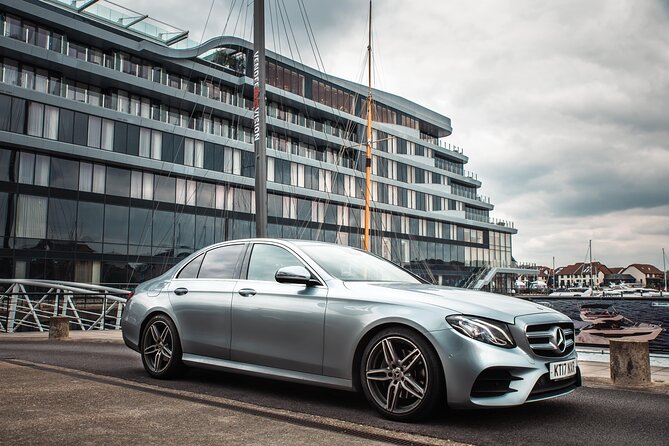 Private Heathrow Transfer to/from Southampton - Top Drivers and Their Personal Touches