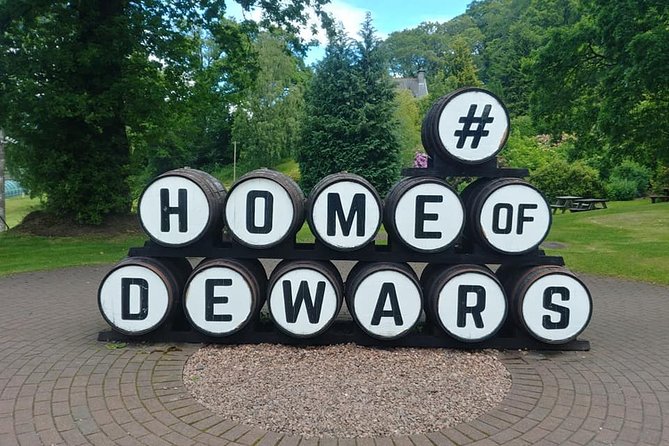 Private Highland Whisky, Stirling Castle and Linlithgow Palace Tour - Edinburgh - Free Time in Stirling for Lunch and Sightseeing