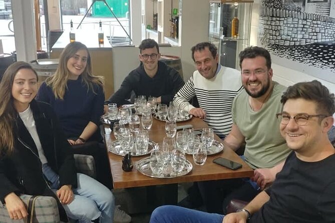 Private Highland Whisky, Stirling Castle and Linlithgow Palace Tour - Edinburgh - Visiting Linlithgow Town and Loch