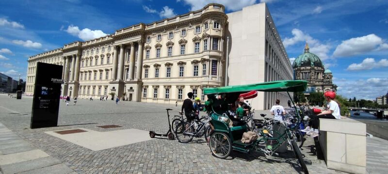 Private Highlights 1 Rickshaw +(E) bikes, E-rollers up to 6 - Environmental Focus and Sustainable Travel