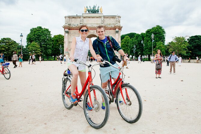 Private Highlights of Paris Bike Tour - Capture Iconic Photos at the Champ de Mars