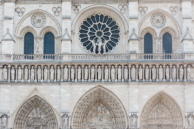 Private Historical Tour of Notre Dame - Architectural Features from the Side View