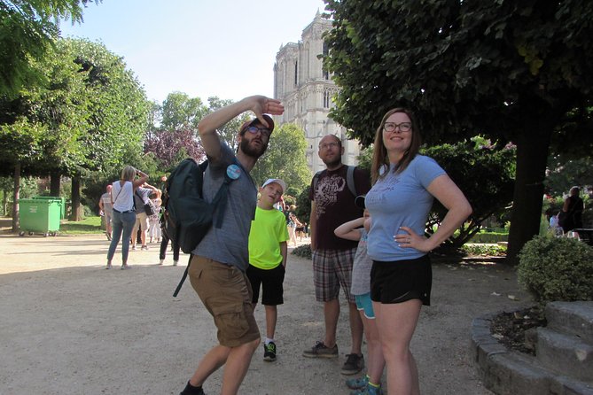 Private History Walking Tour in Paris for Teens & Family - Key Points