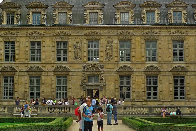 Private History Walking Tour in Paris for Teens & Family - Practical Details and Inclusions