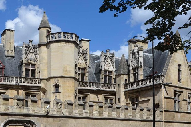 Private History Walking Tour in Paris for Teens & Family - Accessibility and Pacing
