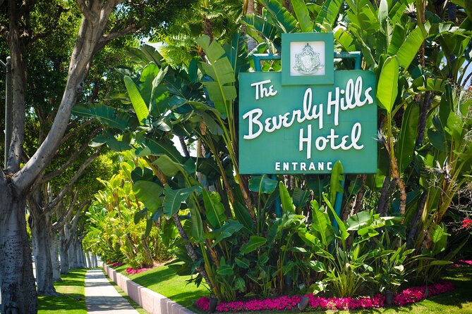 Private Hollywood and Celebrity Homes Bus Tour - The Hollywood Hills and Mulholland Drive Views