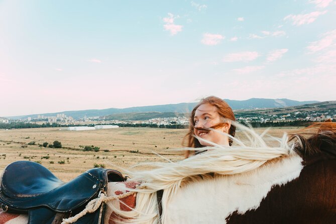 Private Horse Riding Adventure in Tbilisi - Friendly Guides and Photo Opportunities