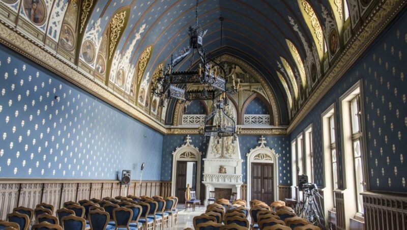 Private Iasi City Tour - Tasting Traditional Romanian Cuisine at Bolta Rece