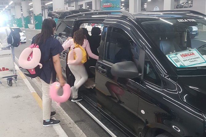 Private Istanbul Airport (IST) Arrival or Departure Transfer - Vehicle Options and Group Capacity