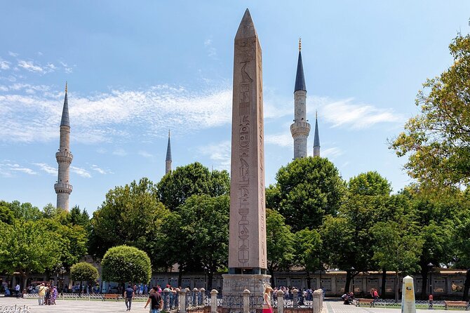 Private Istanbul Tour Experience | Luxury Services - Best Quality - The Blue Mosque: A Masterpiece of Ottoman Architecture