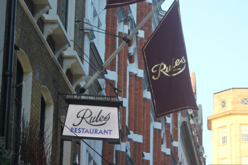 Private James Bond Fictional & Film Spy Tour of London - Discover London’s Secret Spy Side with a Private James Bond Tour