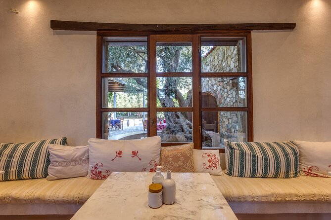 Private: Jeep Safari in 2 Wineries and Samaria Gorge with Lunch - Exploring the White Mountains and Surrounding Villages