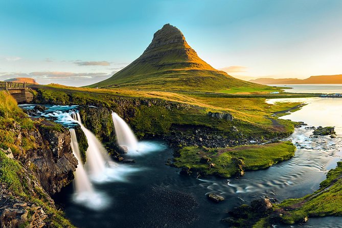 Private Jeep Tour - Snaefellsnes Peninsula - Standing on the Edge of Famous Glacier
