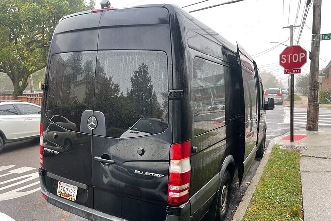 Private JFK to LGA/Newark Airport TransferYour Exclusive Ride - The Booking Process and Confirmation Details