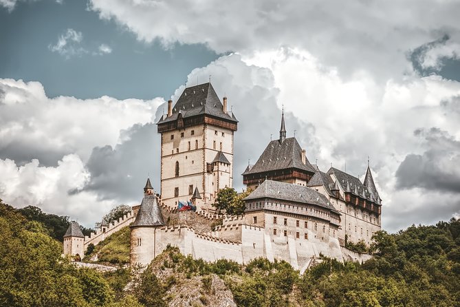 Private Karlstejn Castle luxury tour from Prague with Caves - Key Points