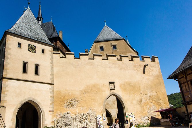 Private Karlstejn Castle luxury tour from Prague with Caves - Encountering Unique Rock Formations and Fossils