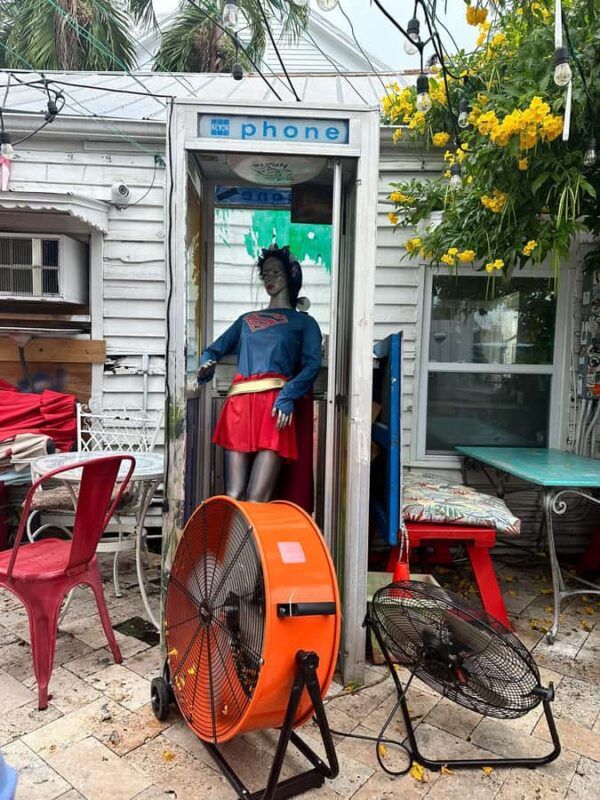 Private Key West Tour in French - The Iconic Southernmost Point Photo Stop