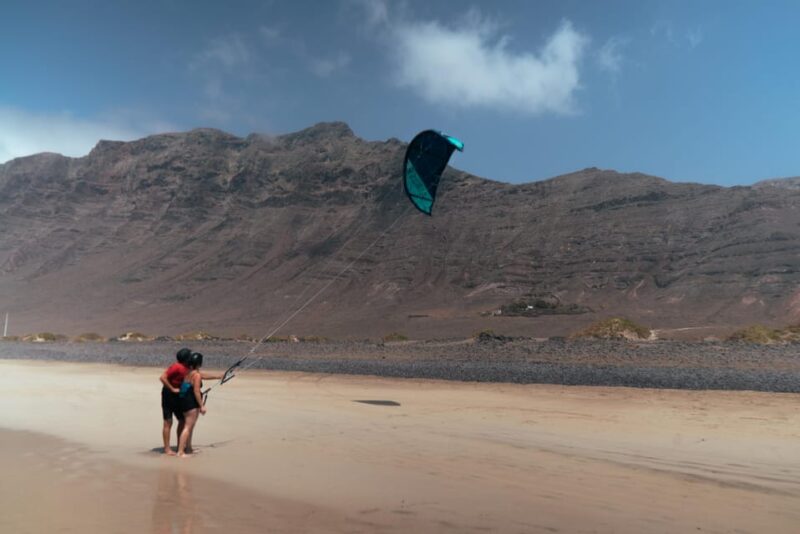 PRIVATE KITESURF LESSONS - Instructor, Equipment, and Communication