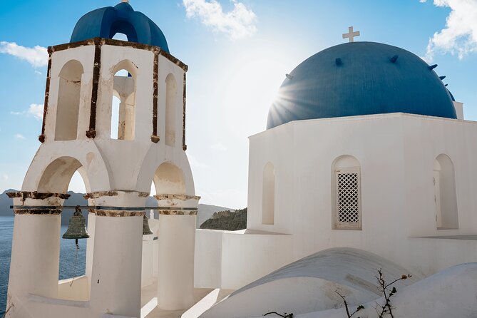 Private land tour in Santorini - Starting at Santorini’s Charm: Pick-Up and Initial Impressions