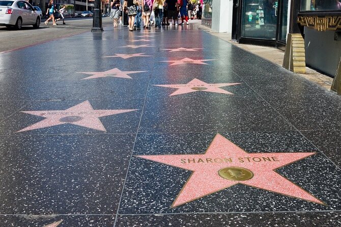 Private Large Group Full Day Tour in Los Angeles - Enjoying Lunch at The Original Farmers Market and The Grove
