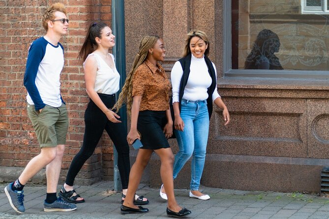 Private Leeds Exploration Through Time and Art - Key Points