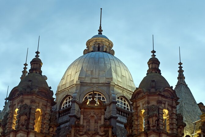 Private Leeds Exploration Through Time and Art - Modern Elegance at Victoria Leeds