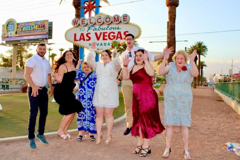 Private Limo 2.5hr Tour of Vegas with Champagne - Logistics and Booking Flexibility