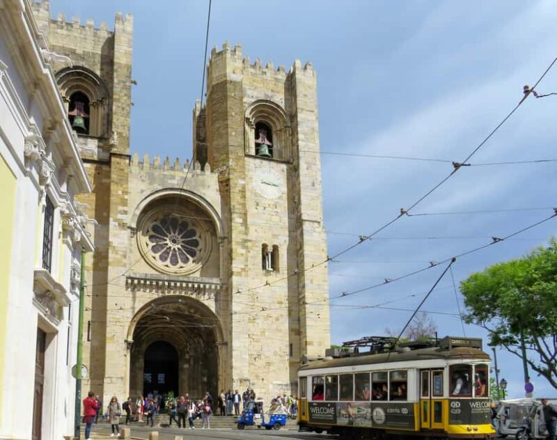 Private Lisbon City, Belém Tour & Special Souvenir Shopping - Breathtaking City Views from Miradouro da Senhora do Monte