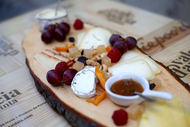 Private Lisbon Tour with Premium Portuguese Wine and Tapas Tasting - Logistics and Accessibility