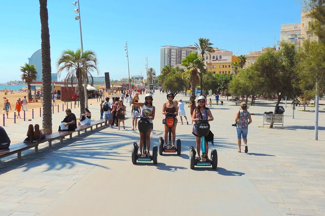 Private Live Guided Barcelona Segway Tour - 180 min - Key Points