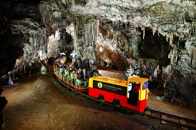 Private Ljubljana and Postojna Cave Tour from Zagreb - Key Points
