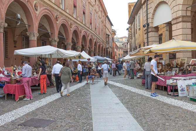 Private Local Tour Guide Bologna: Kickstart your Trip, 100% Personalized - The Experience of a Local Bologna Guide
