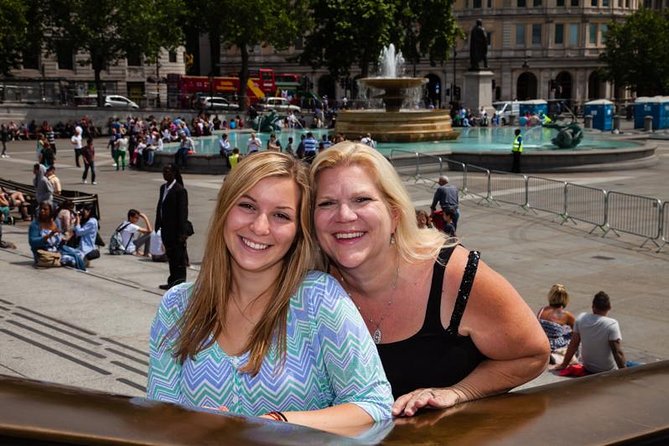 Private London Photo Shoot Tour with a Professional Photographer - Pose in Front of the National Gallery in Trafalgar Square