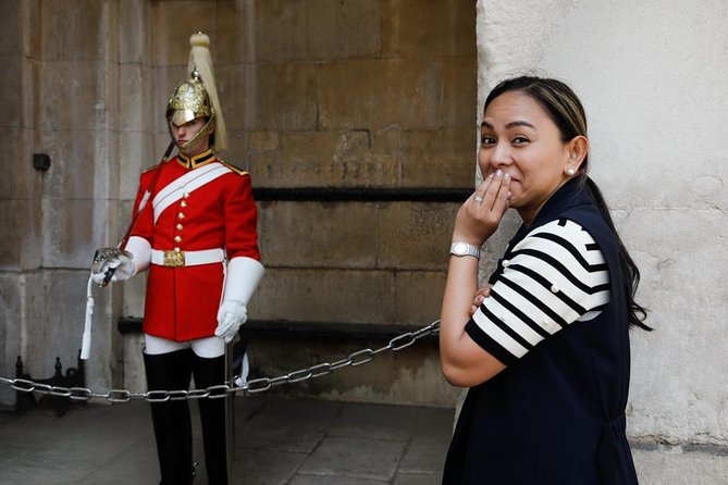 Private London Photo Shoot Tour with a Professional Photographer - Snap Iconic Shots of Big Ben and Parliament